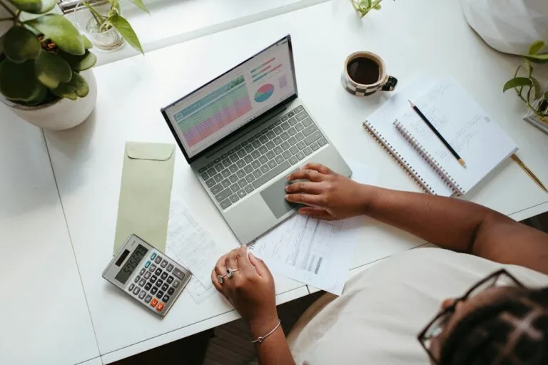 Tot ce trebuie să știi despre educația financiară Photo financial education basics