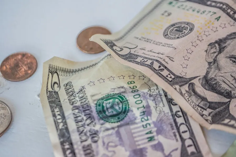 Photo money saving research analysis tips